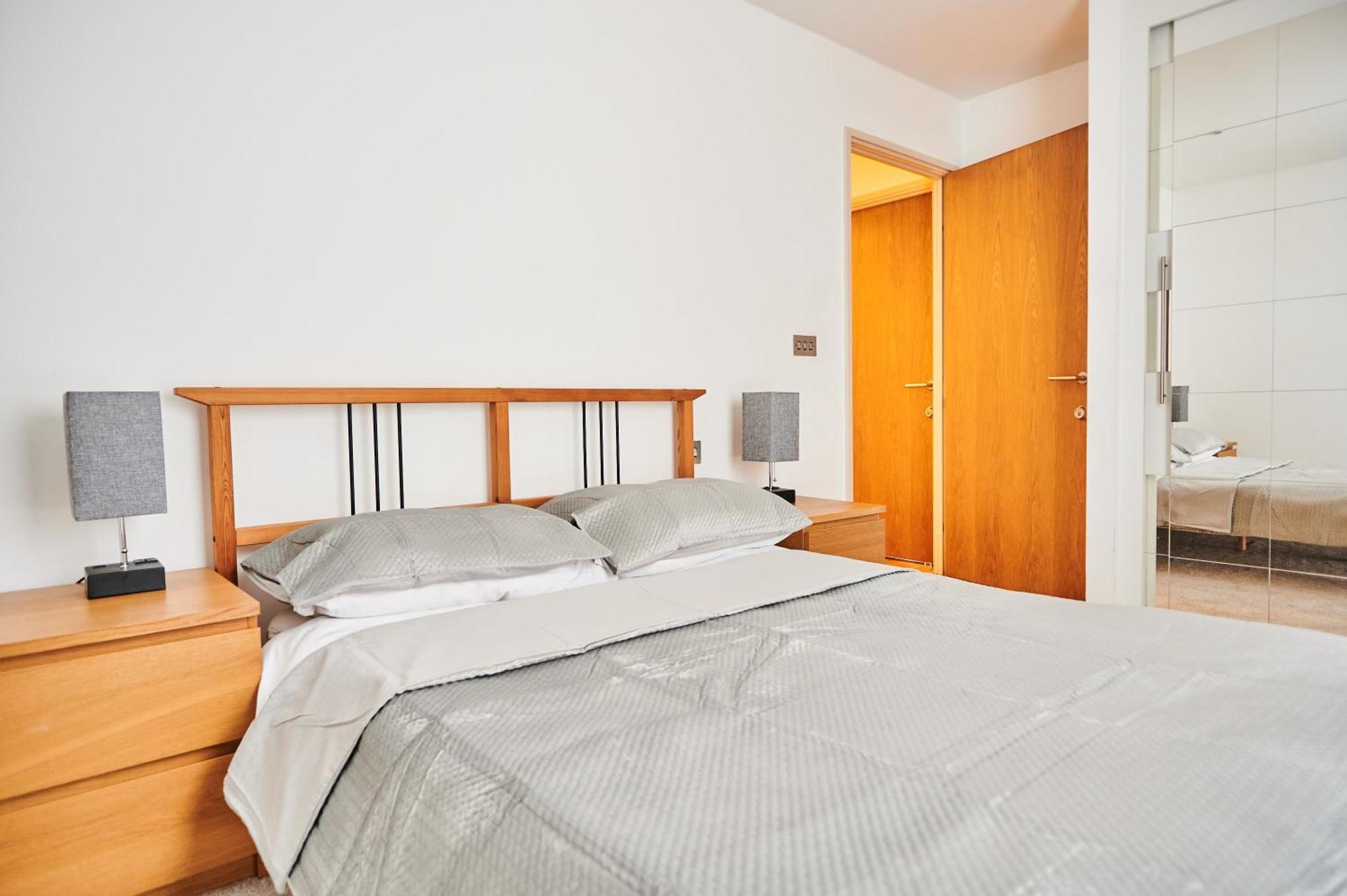 Bright 2 Bedroom Flat In Old Street With Balcony London Exterior photo