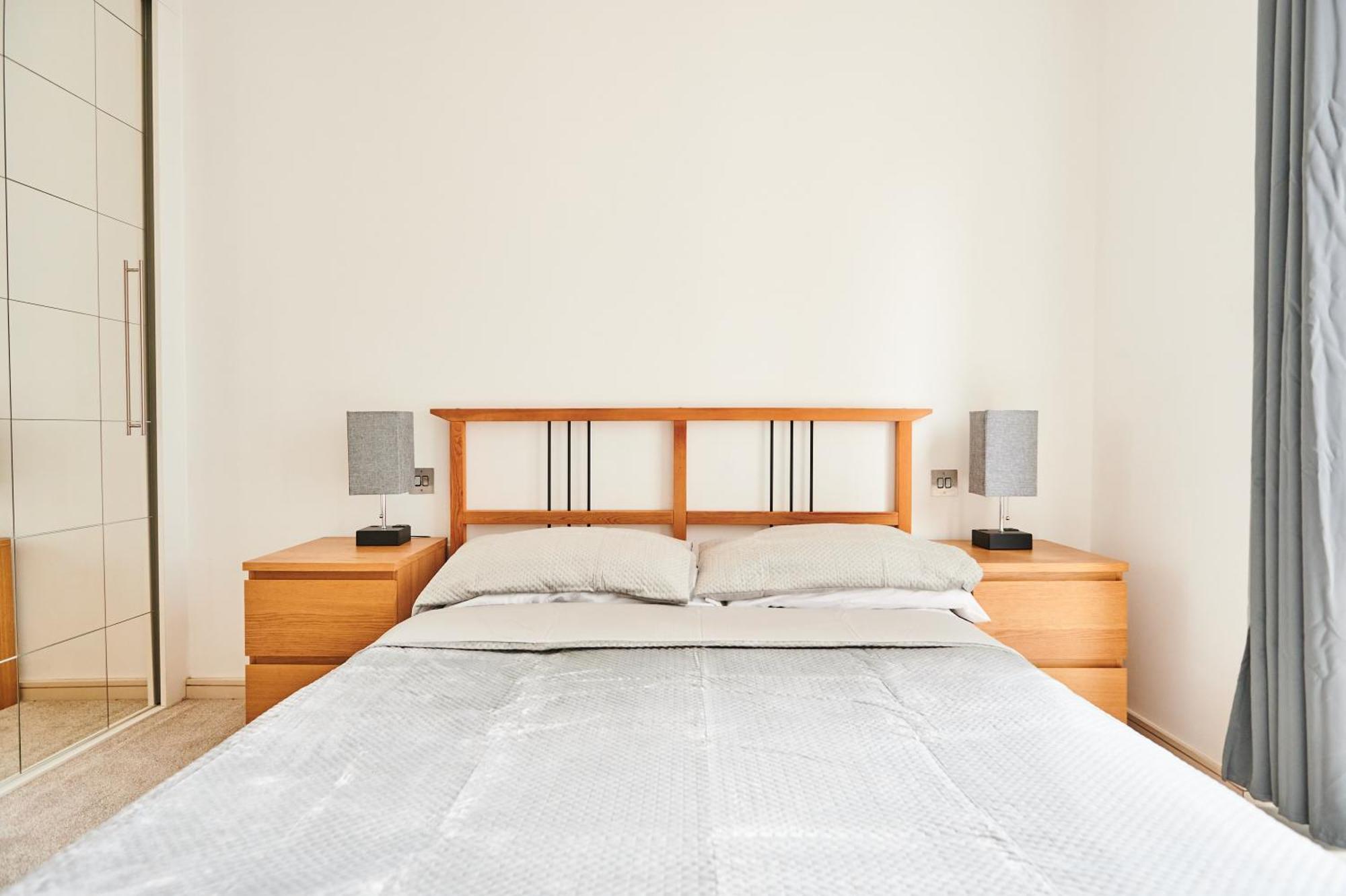 Bright 2 Bedroom Flat In Old Street With Balcony London Exterior photo