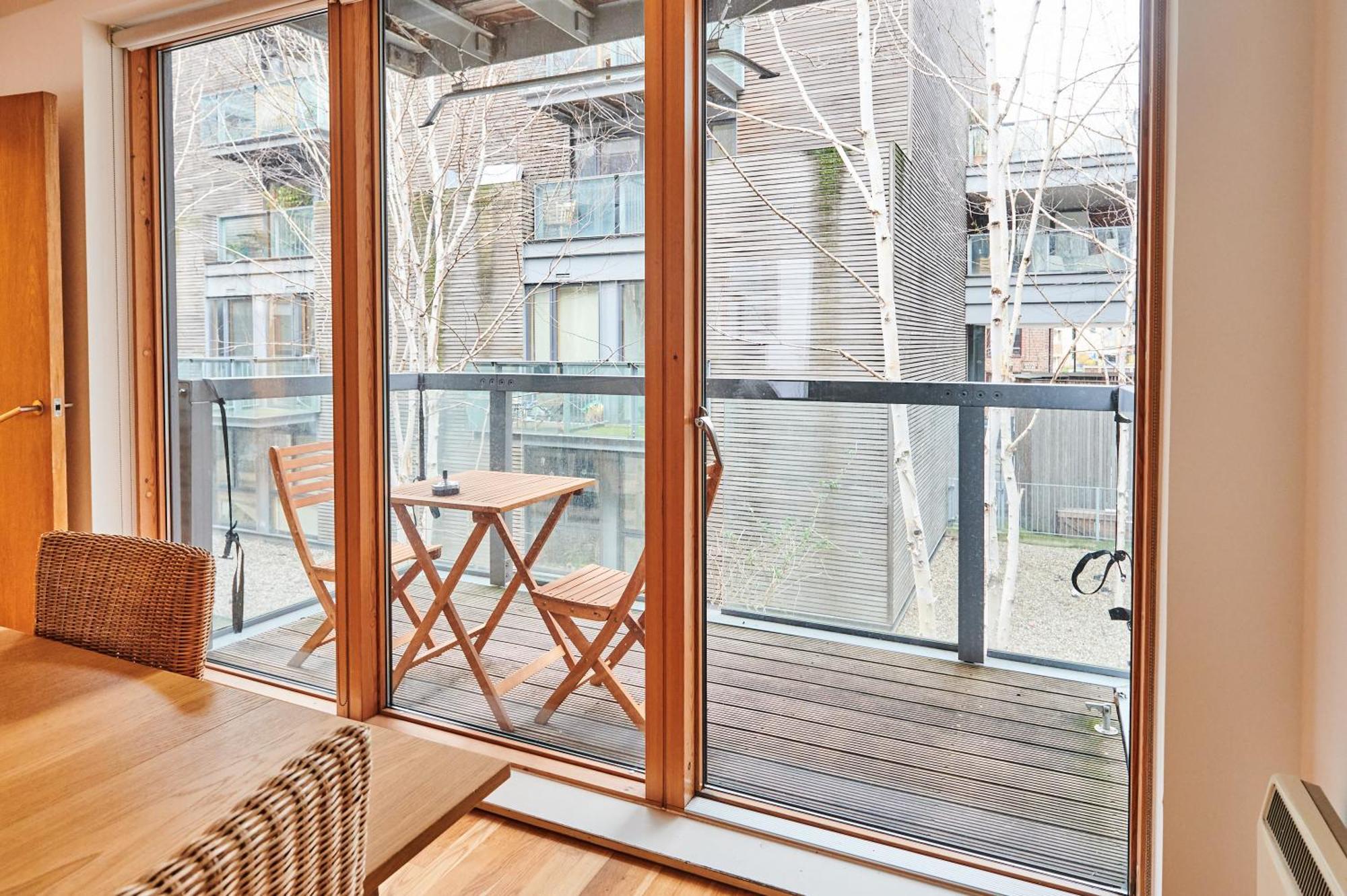 Bright 2 Bedroom Flat In Old Street With Balcony London Exterior photo